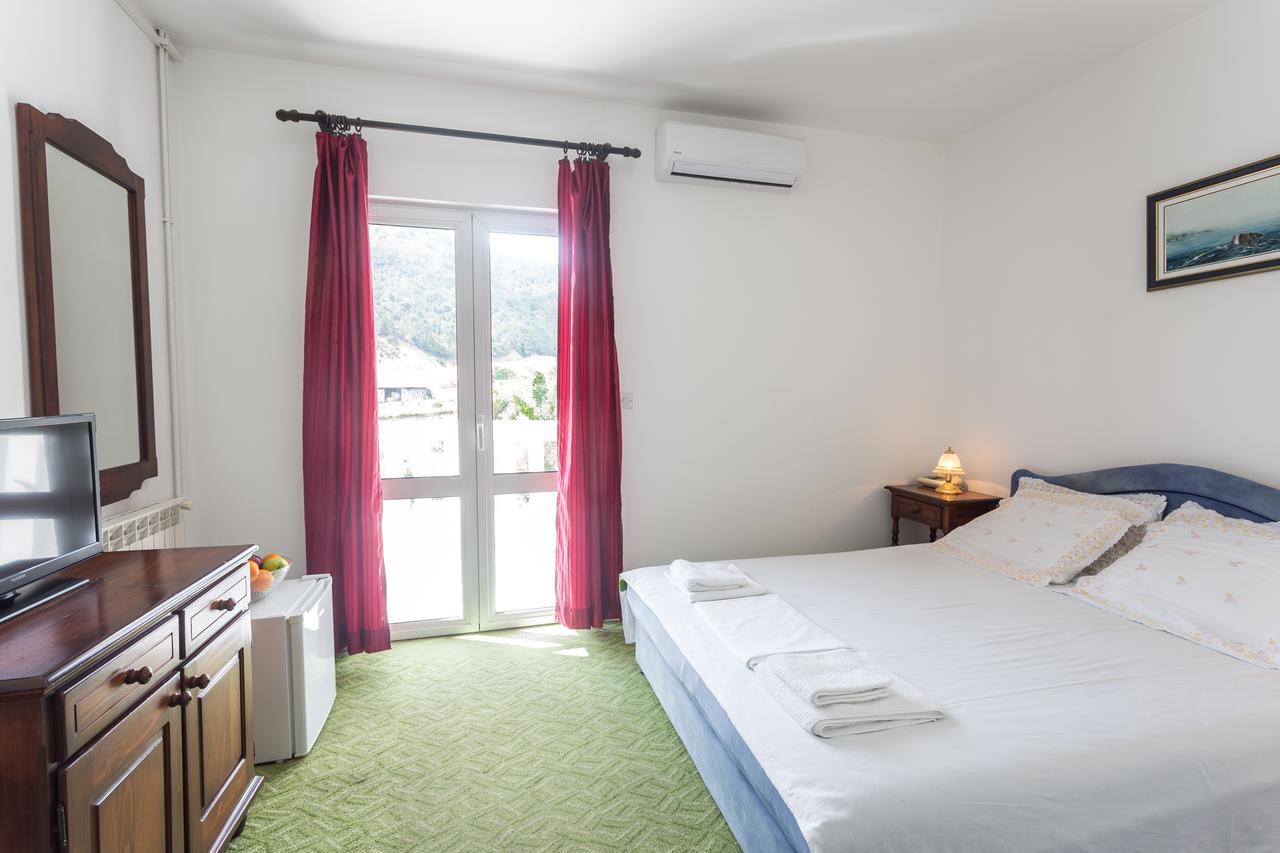 Hotel Jovana Budva Szoba fotó