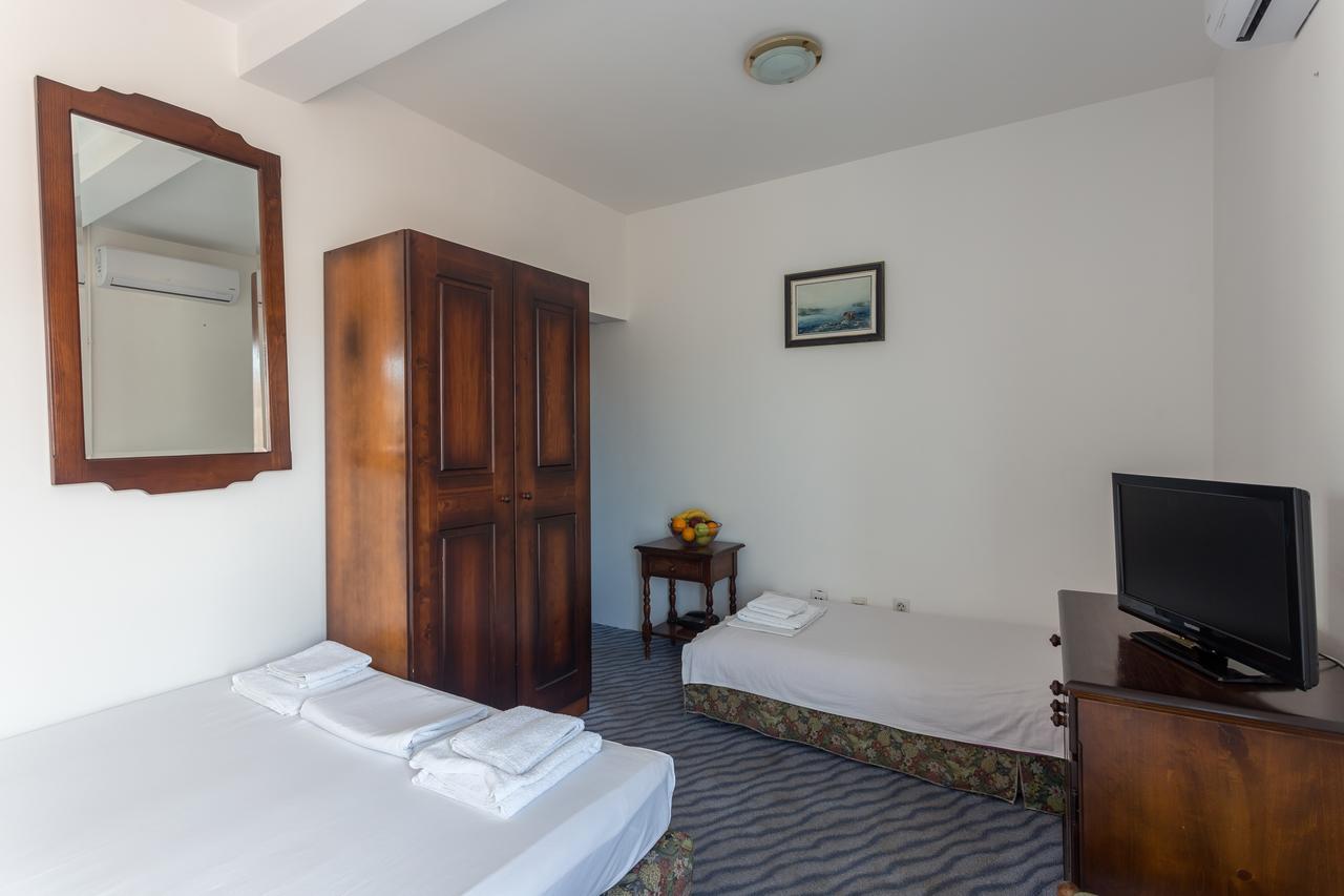 Hotel Jovana Budva Szoba fotó